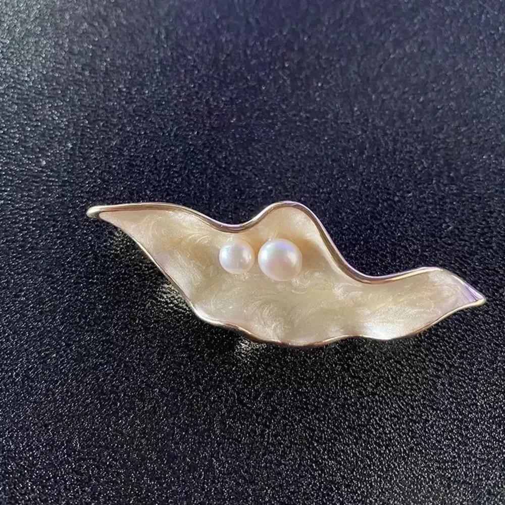 VQ Ocean Shell Brooch - Picture 2 of 6